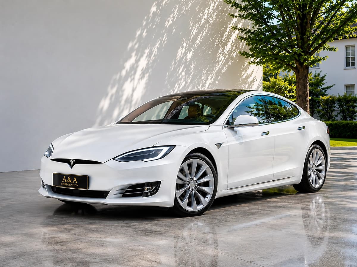 Tesla Model S — 1/9