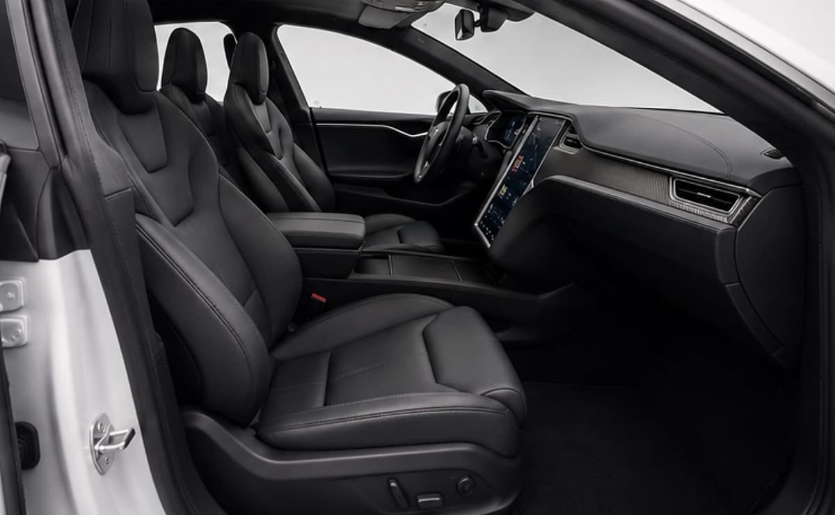 Tesla Model S — 7/9
