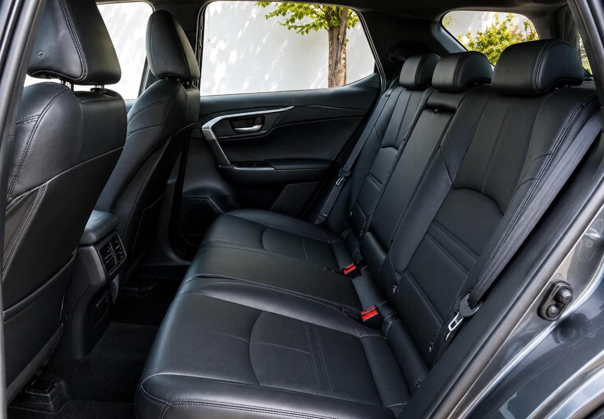 Toyota RAV4 Hybrid — 8/8